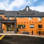 Super 8 By Wyndham Santa Fe