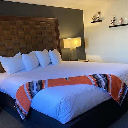 Super 8 By Wyndham Hotel