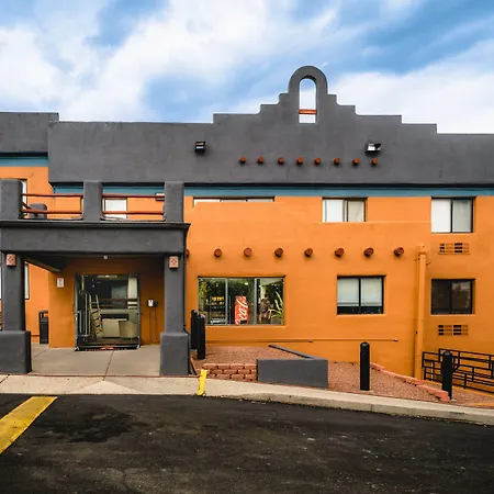 Super 8 By Wyndham 2* Santa Fe