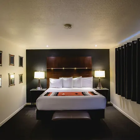 Super 8 By Wyndham Hotel