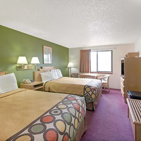 Hotel Super 8 By Wyndham 2*